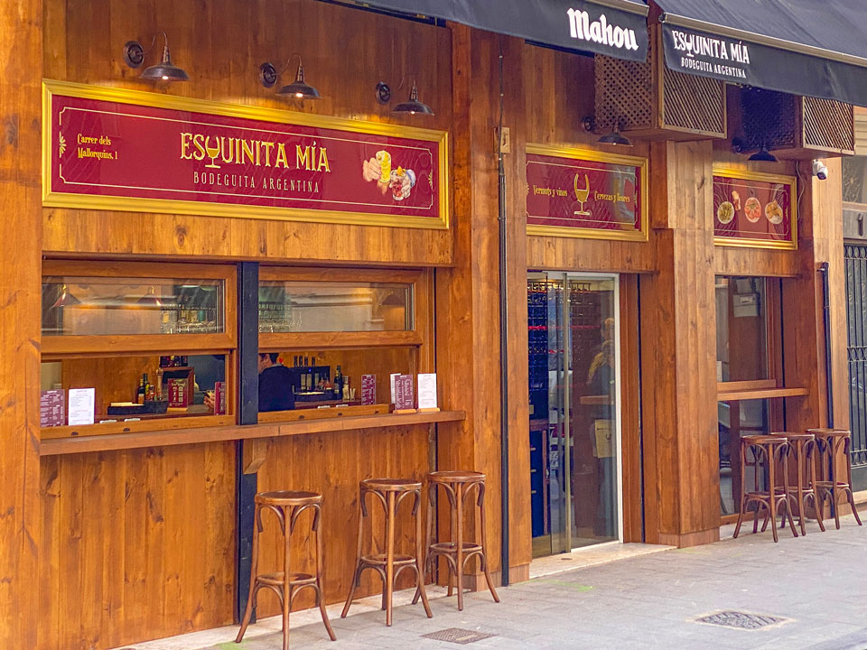 Tapas en "Esquinita Mía", bodeguita argentina