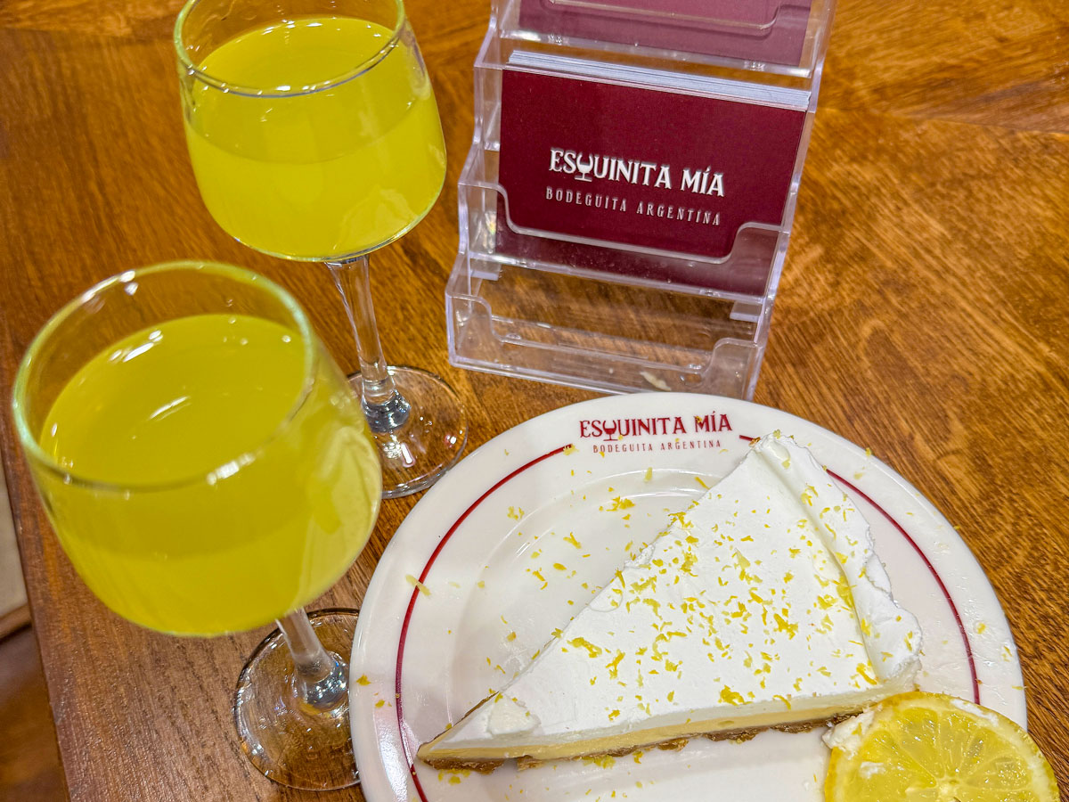 LIMONCHELO-Y-LEMON-PIE